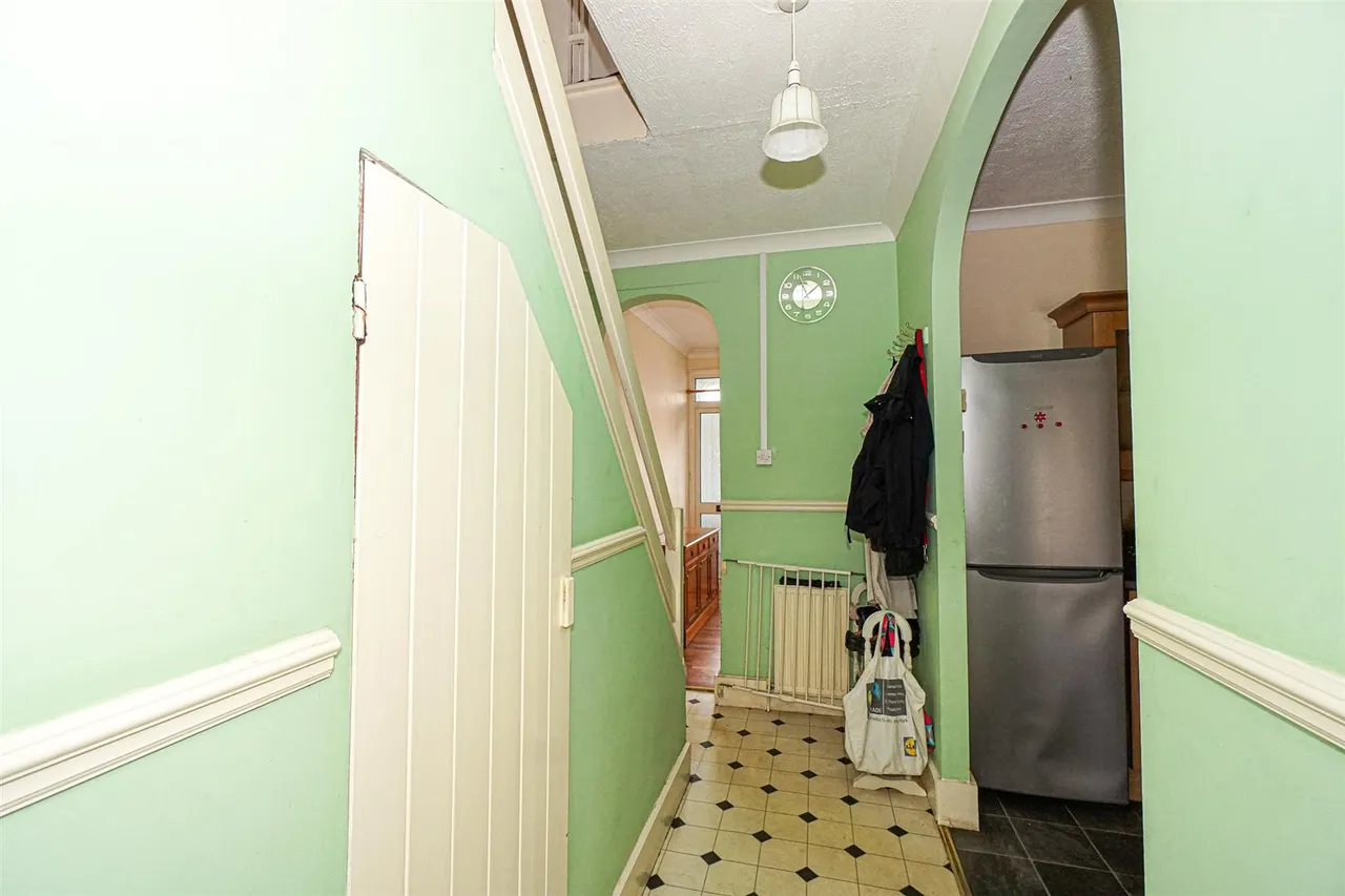 Bexhill Road, St. Leonards-On-Sea, photo 11