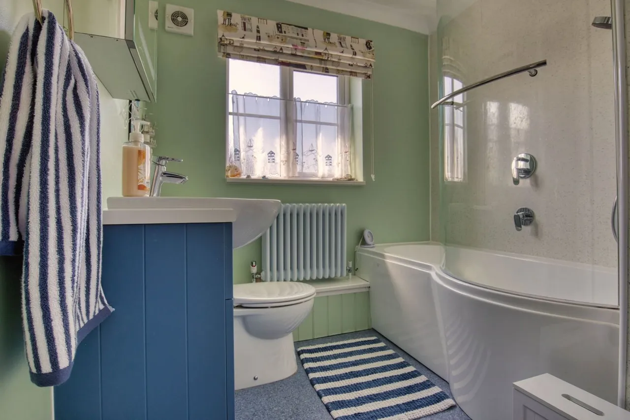 Graham Way, Cotford St. Luke, TA4, photo 9