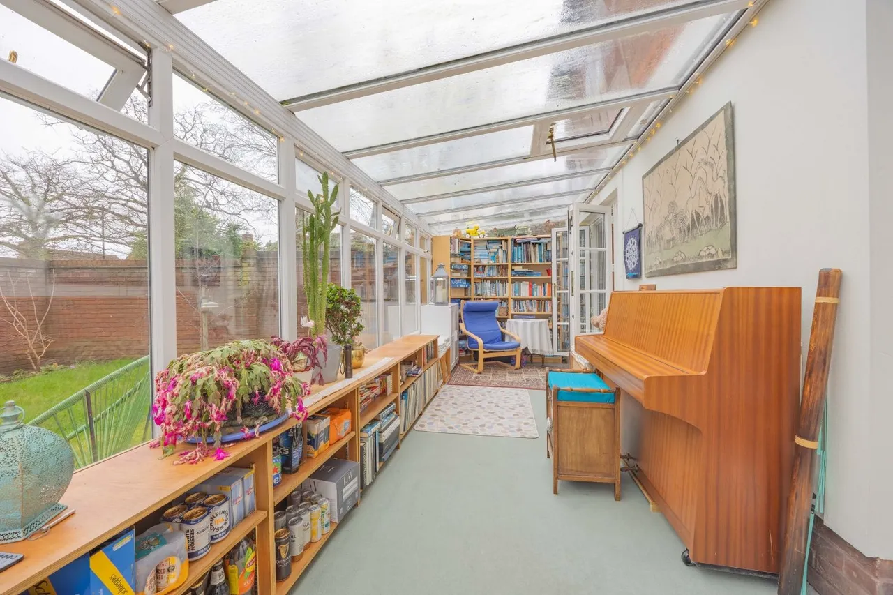 Graham Way, Cotford St. Luke, TA4, photo 6