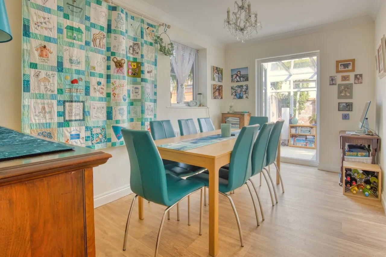 Graham Way, Cotford St. Luke, TA4, photo 4