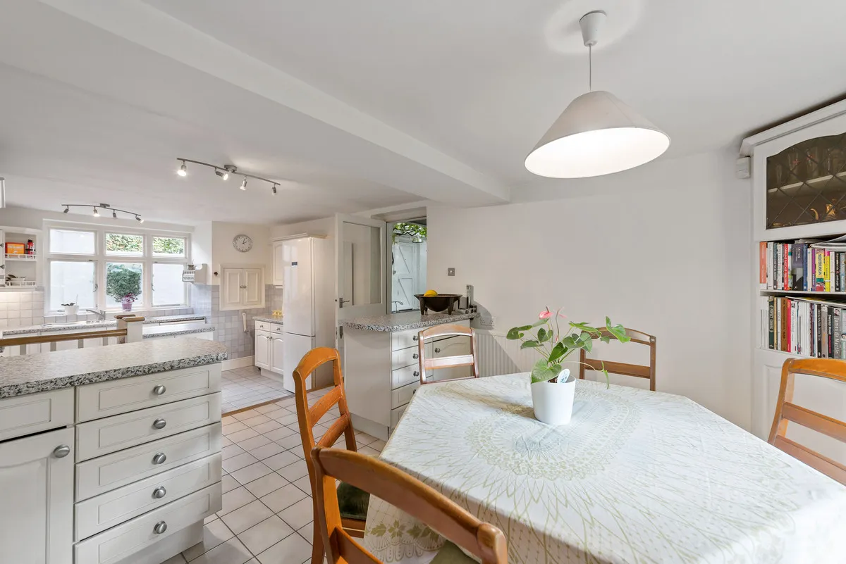 Hampton Court Road, East Molesey, KT8, photo 8