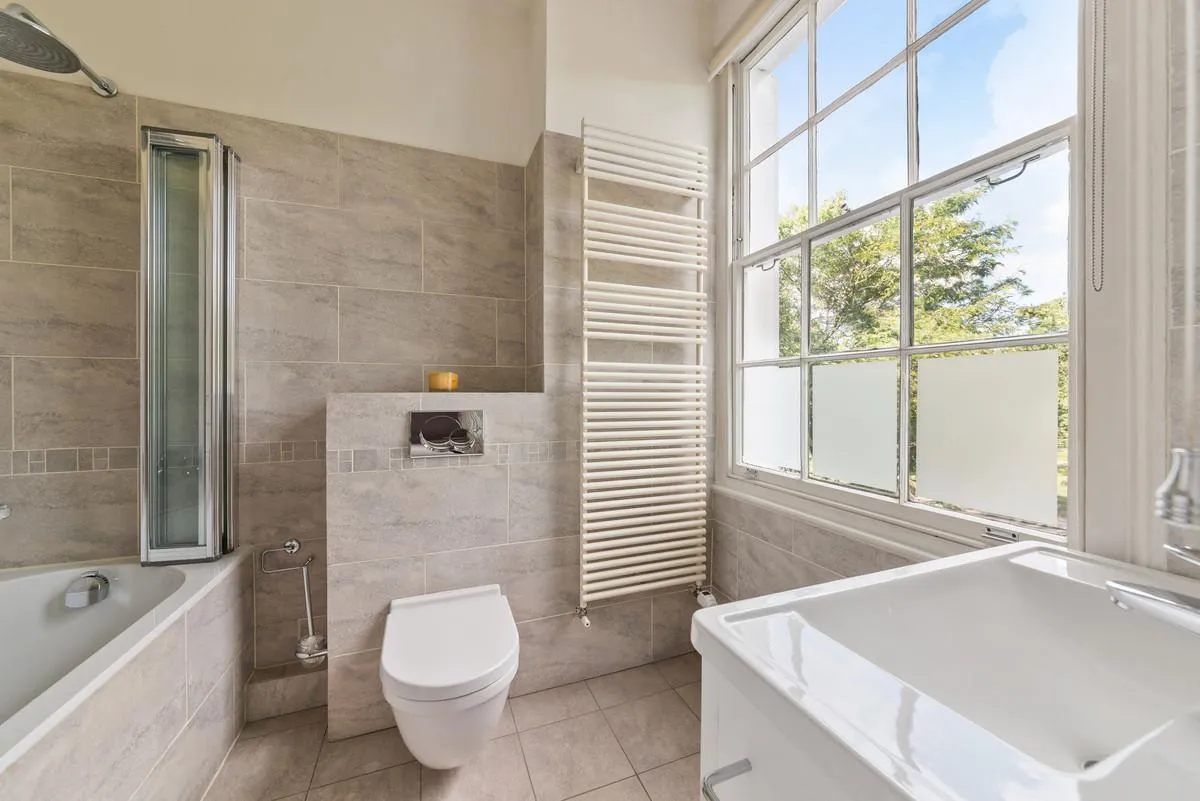Hampton Court Road, East Molesey, KT8, photo 30