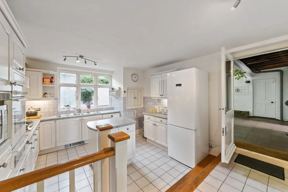 Hampton Court Road, East Molesey, KT8, photo 7