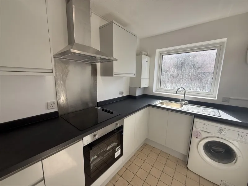 Heathcote Court, Linkfield Road, photo 3