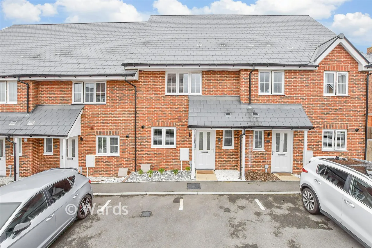 3 bed house for sale, Honeysuckle Way, Coxheath, ME17