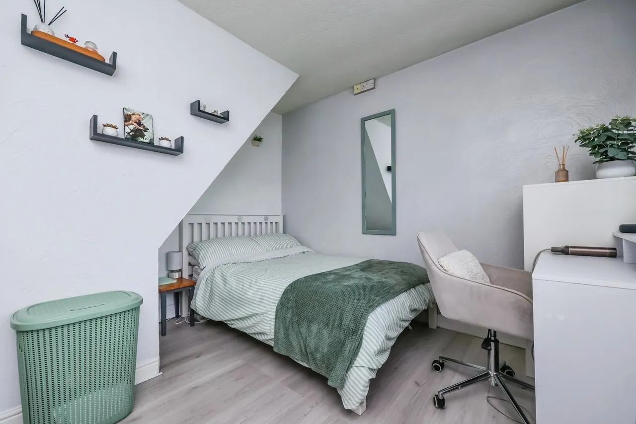 Scafell Way, Clifton, Nottingham, NG11, photo 13