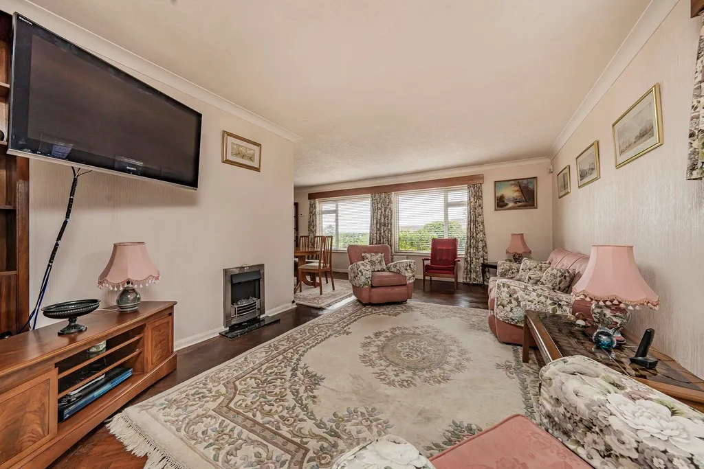 Beacon Close, North Uxbridge, UB8, photo 29