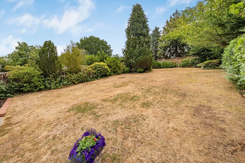 Beacon Close, North Uxbridge, UB8, photo 49