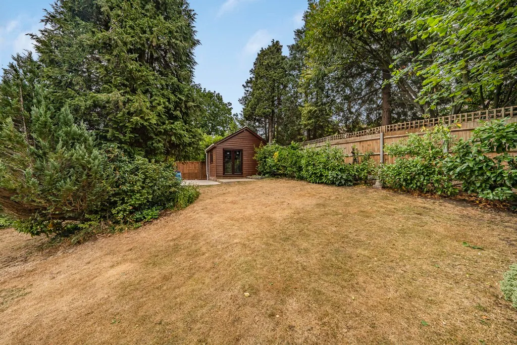 Beacon Close, North Uxbridge, UB8, photo 11
