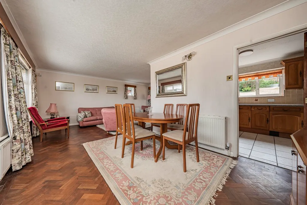 Beacon Close, North Uxbridge, UB8, photo 4