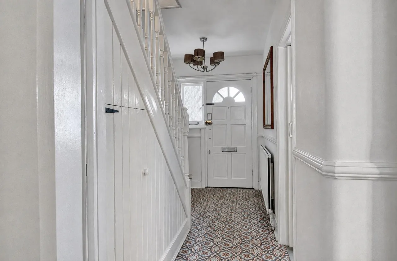 Smithy Lane, Tadworth, KT20, photo 8