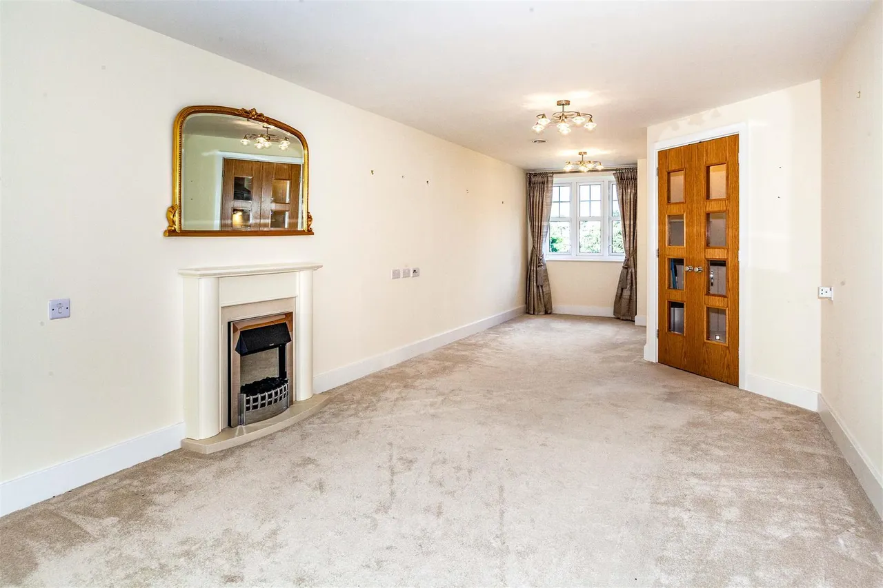 St. Lukes Road, Maidenhead, SL6, photo 2