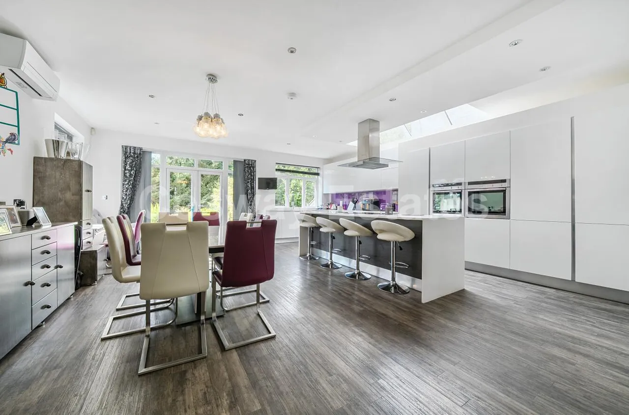 Hillside Grove, Mill Hill, NW7, London, photo 5