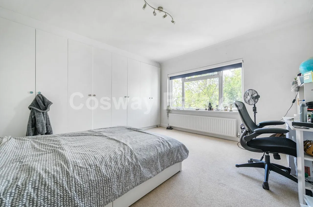 Hillside Grove, Mill Hill, NW7, London, photo 11