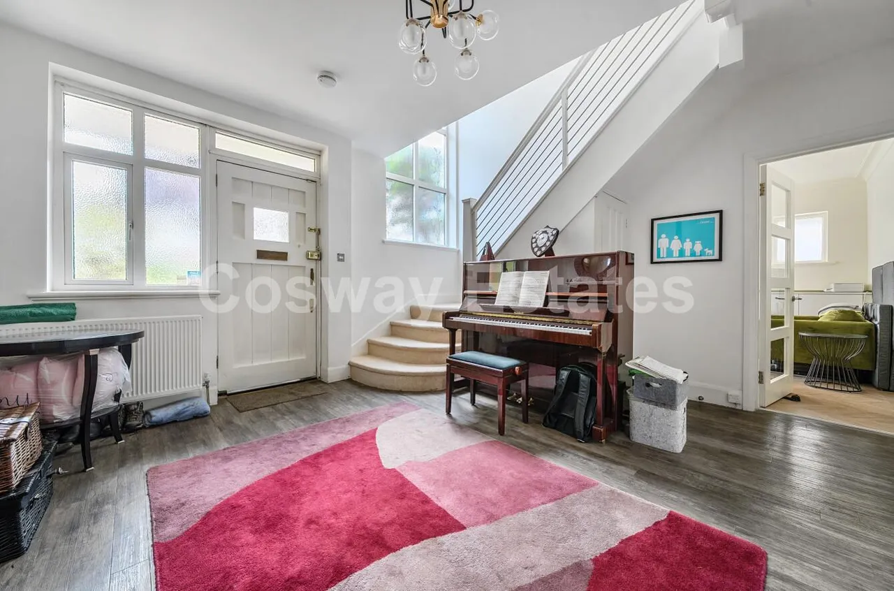 Hillside Grove, Mill Hill, NW7, London, photo 8
