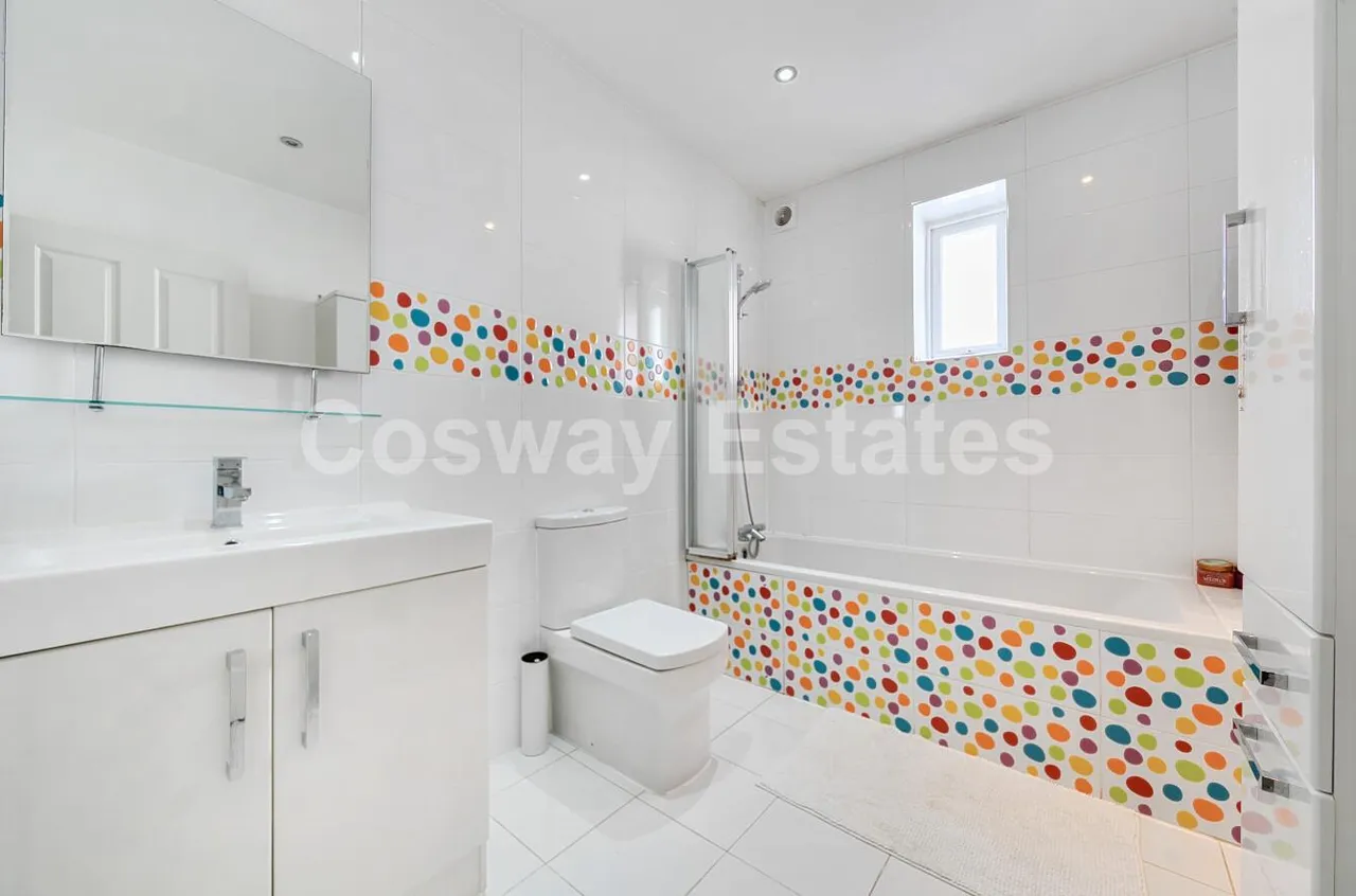 Hillside Grove, Mill Hill, NW7, London, photo 9