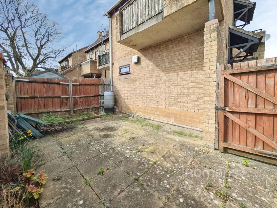 Maiden Place, Lower Earley, RG6, photo 10