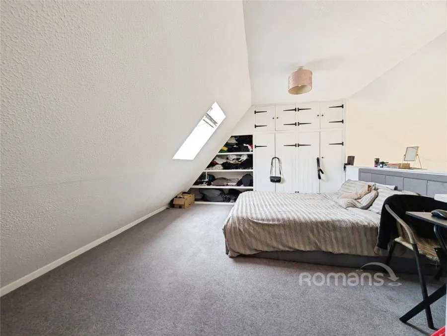 Maiden Place, Lower Earley, RG6, photo 6