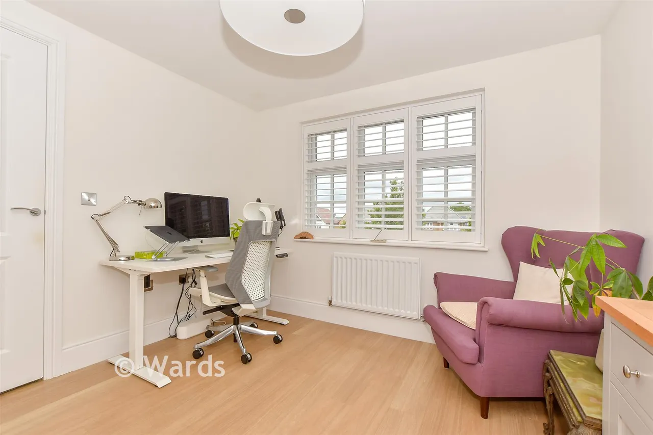 Admiral Way, Marden, TN12, photo 11