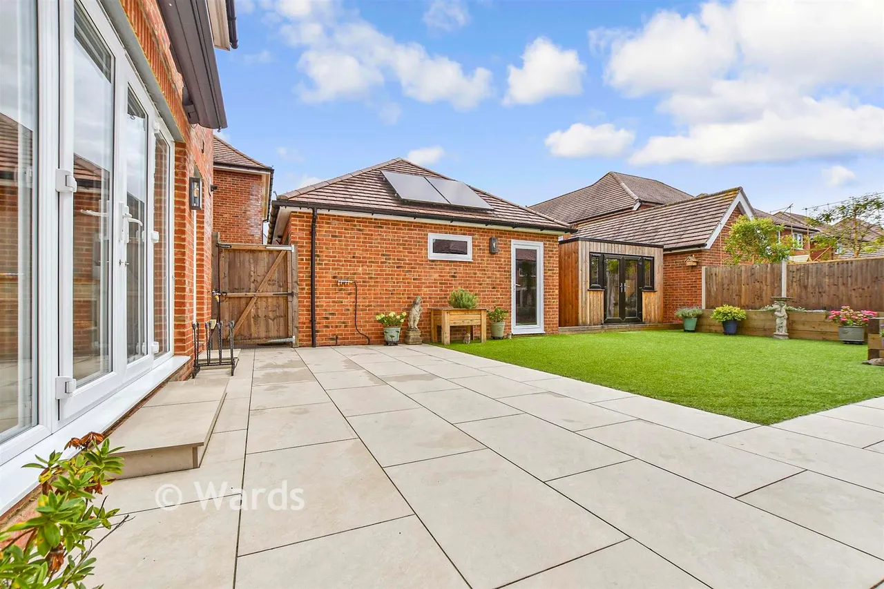 Admiral Way, Marden, TN12, photo 2