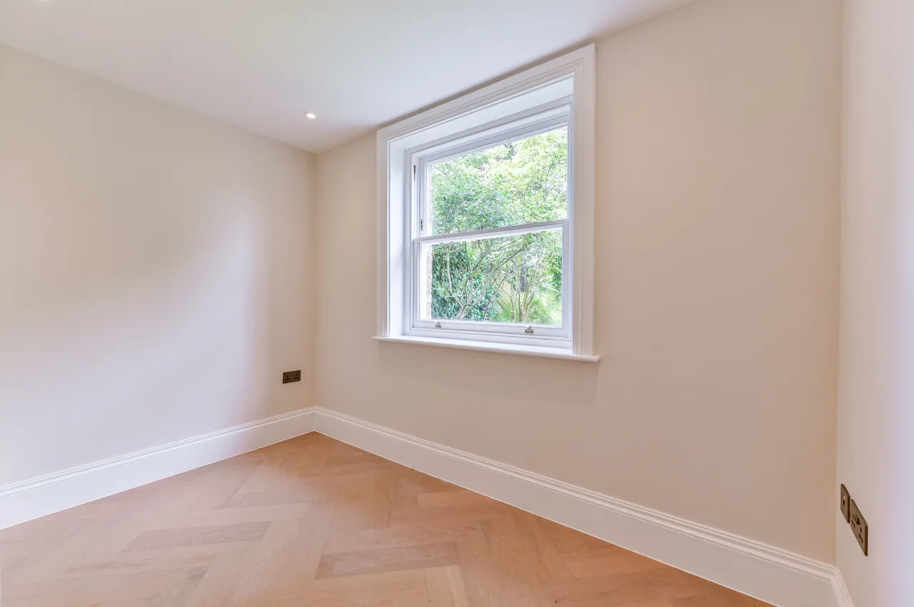 Basement Flat, 8 King Henrys Road, London, photo 4