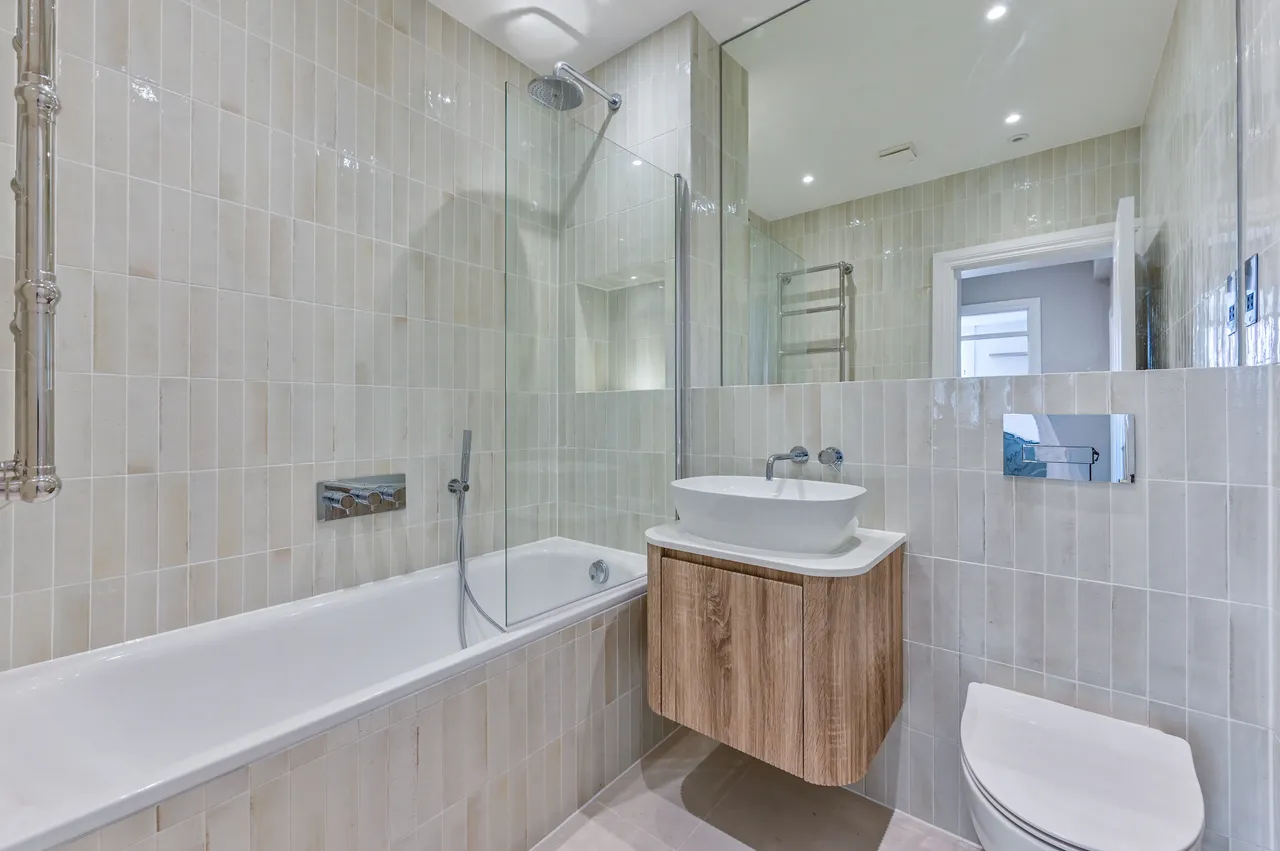 Basement Flat, 8 King Henrys Road, London, photo 6
