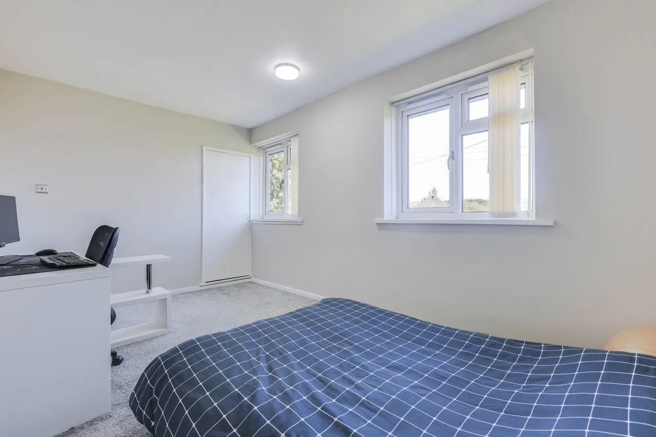 Fillingfir Walk, Leeds, LS16, photo 7