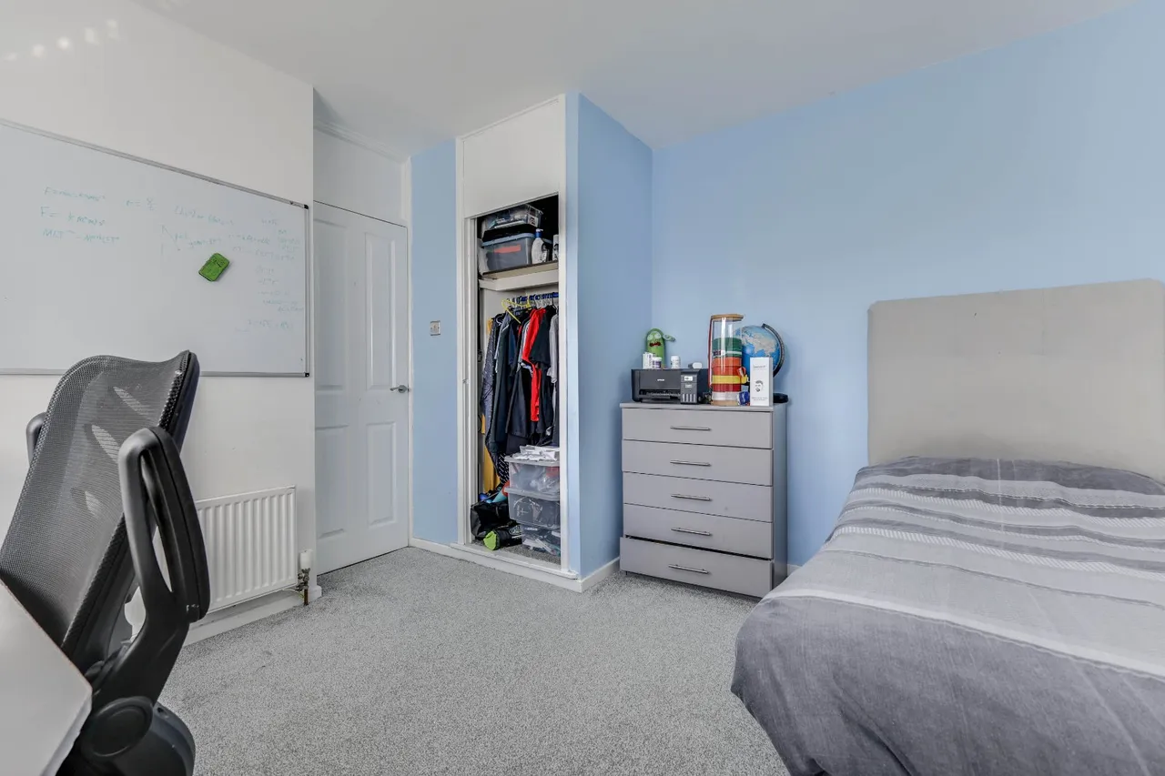 Fillingfir Walk, Leeds, LS16, photo 9
