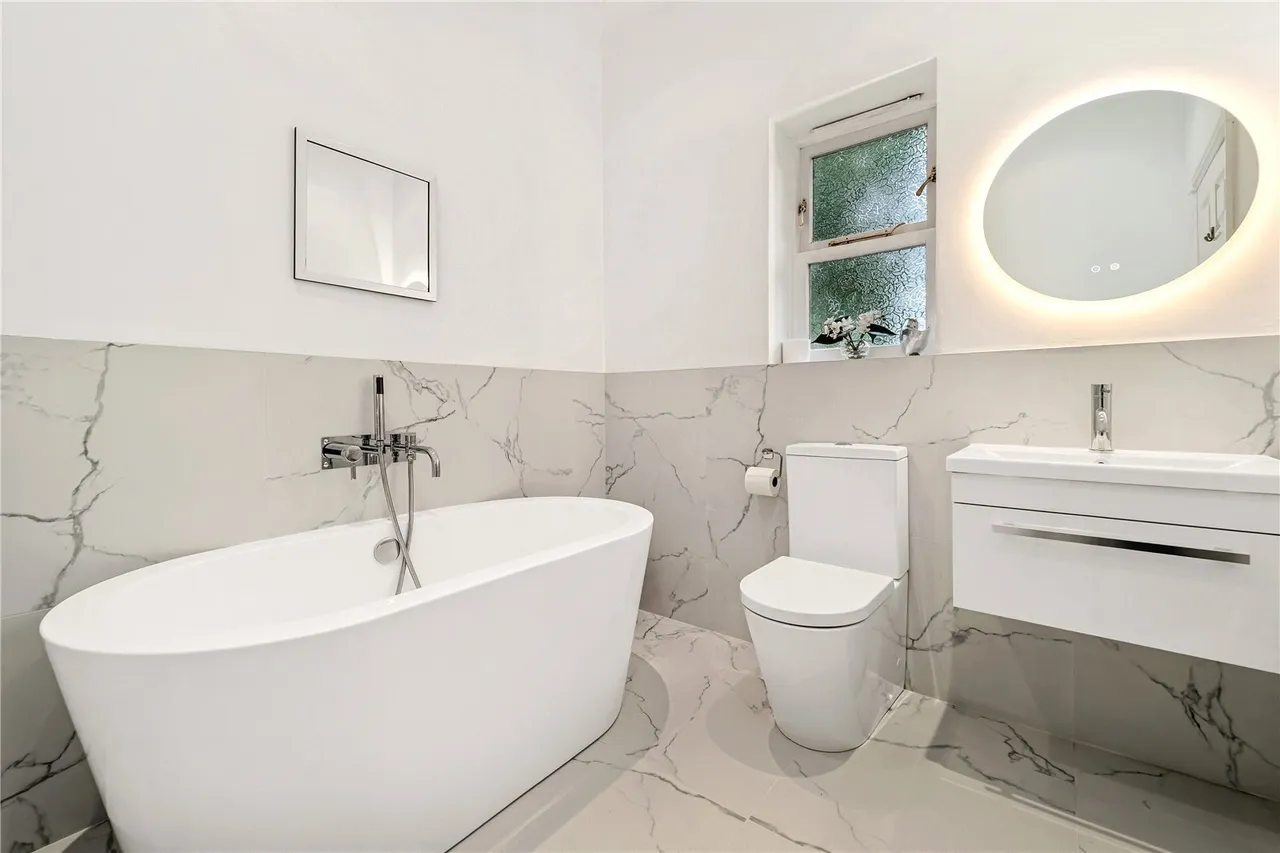 The Lawns, Bowdon, WA14, photo 15