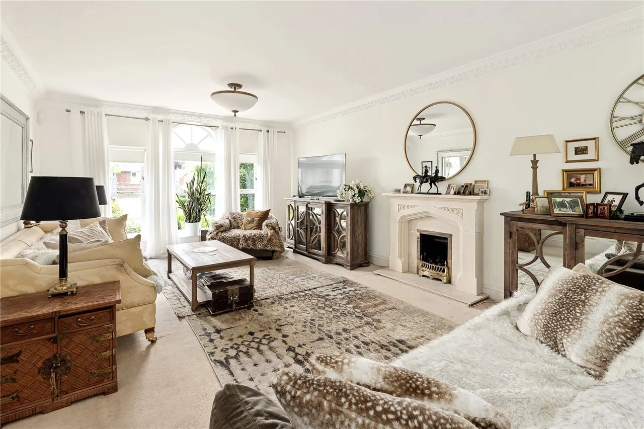 The Lawns, Bowdon, WA14, photo 4