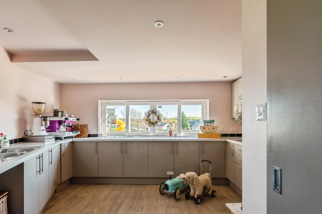 Main Road, Carnforth, LA6, photo 16
