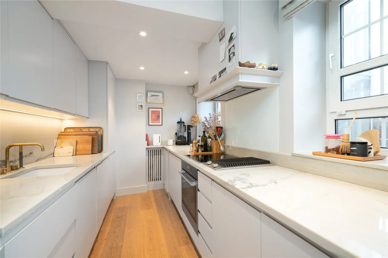 Crown Lodge, 12 Elystan Street, Chelsea, London, SW3, photo 4
