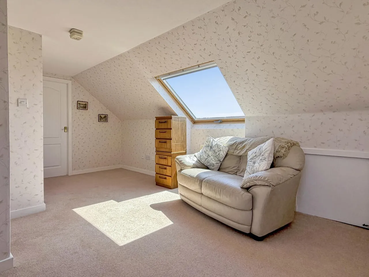St. Catherines Place, Elgin, photo 26