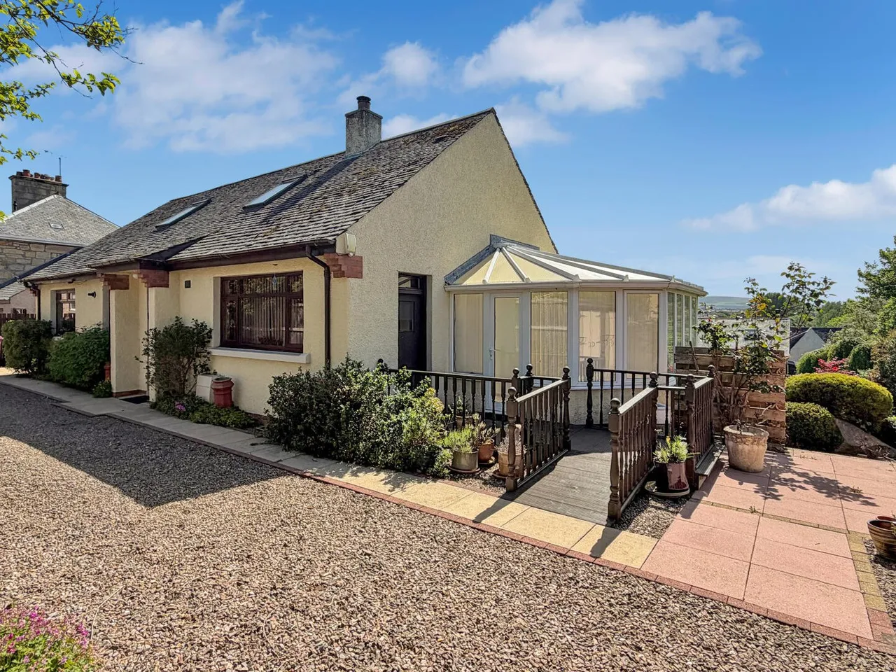 St. Catherines Place, Elgin, photo 2