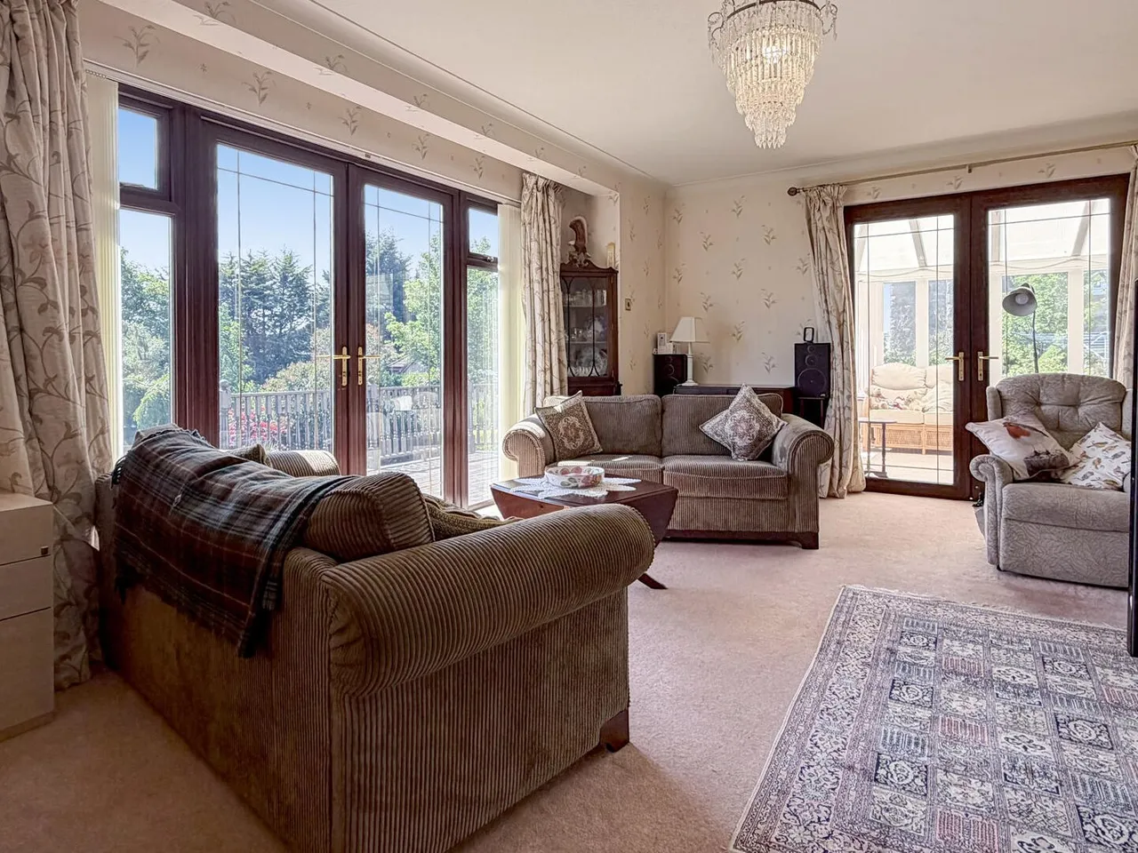 St. Catherines Place, Elgin, photo 6
