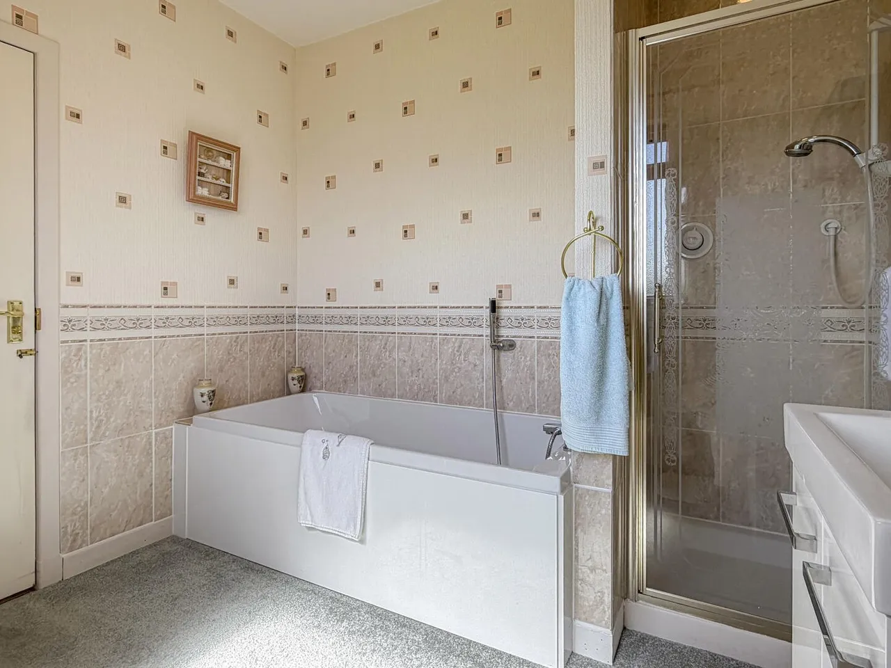 St. Catherines Place, Elgin, photo 19