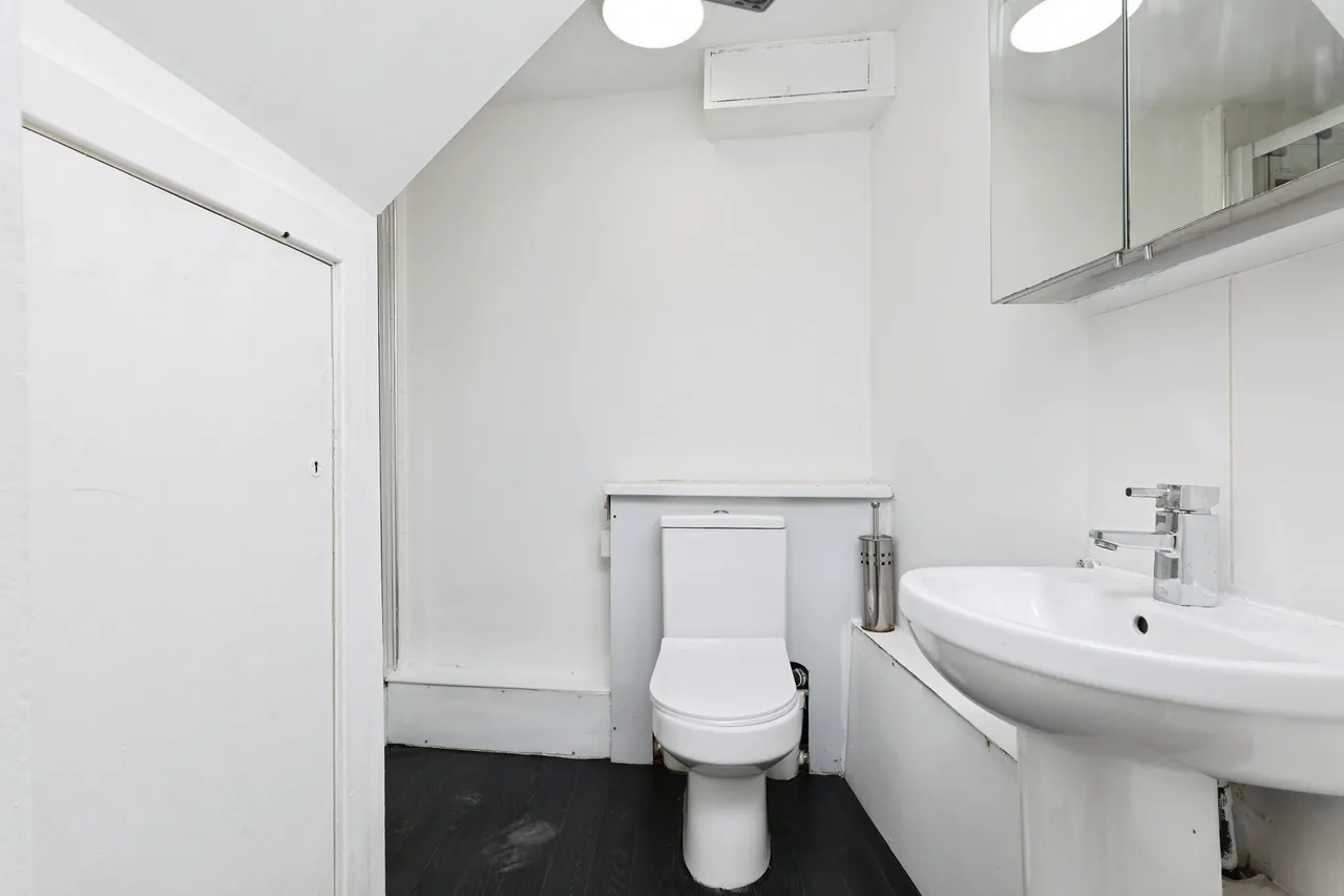 Bradford Road, Keighley, BD21, photo 14