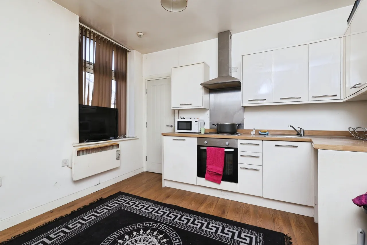Bradford Road, Keighley, BD21, photo 12
