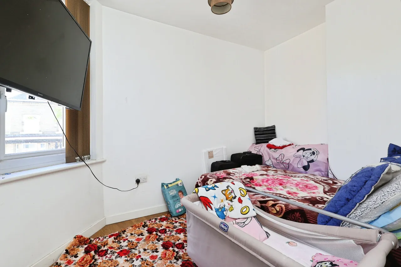 Bradford Road, Keighley, BD21, photo 10