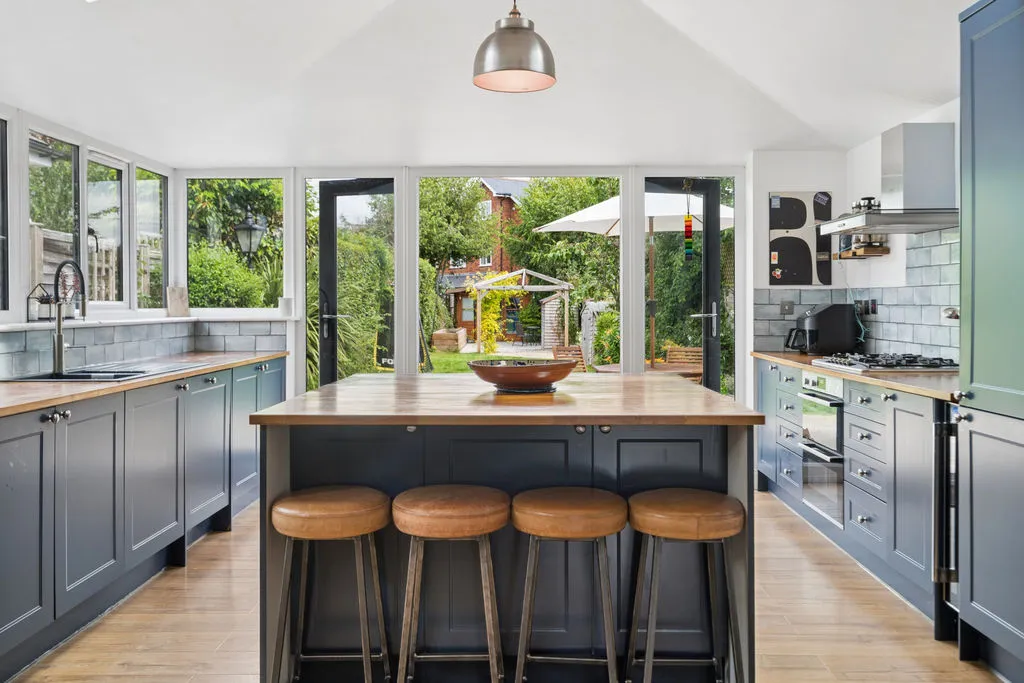 Oak Tree Road, Marlow SL7 3EE, photo 3