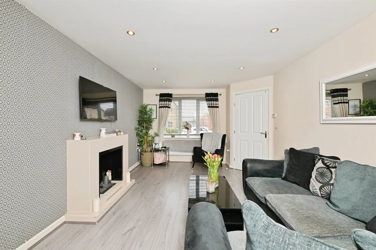 Whitney Drive, Yaxley, Peterborough, photo 4