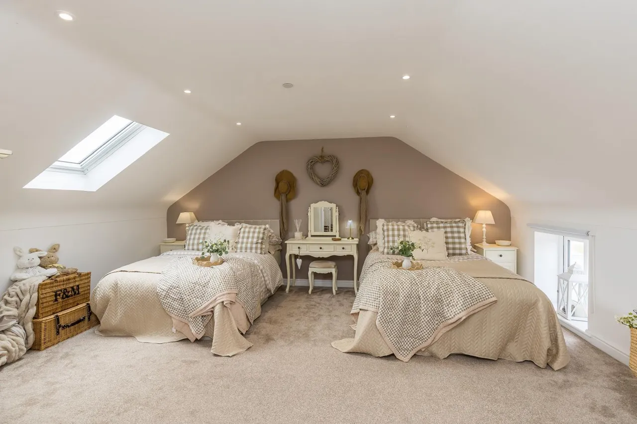 Lower Farm Road, Is-Y-coed, LL13, photo 15