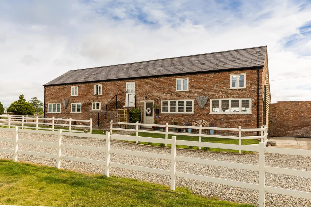 5 bed house for sale, Lower Farm Road, Is-Y-coed, LL13