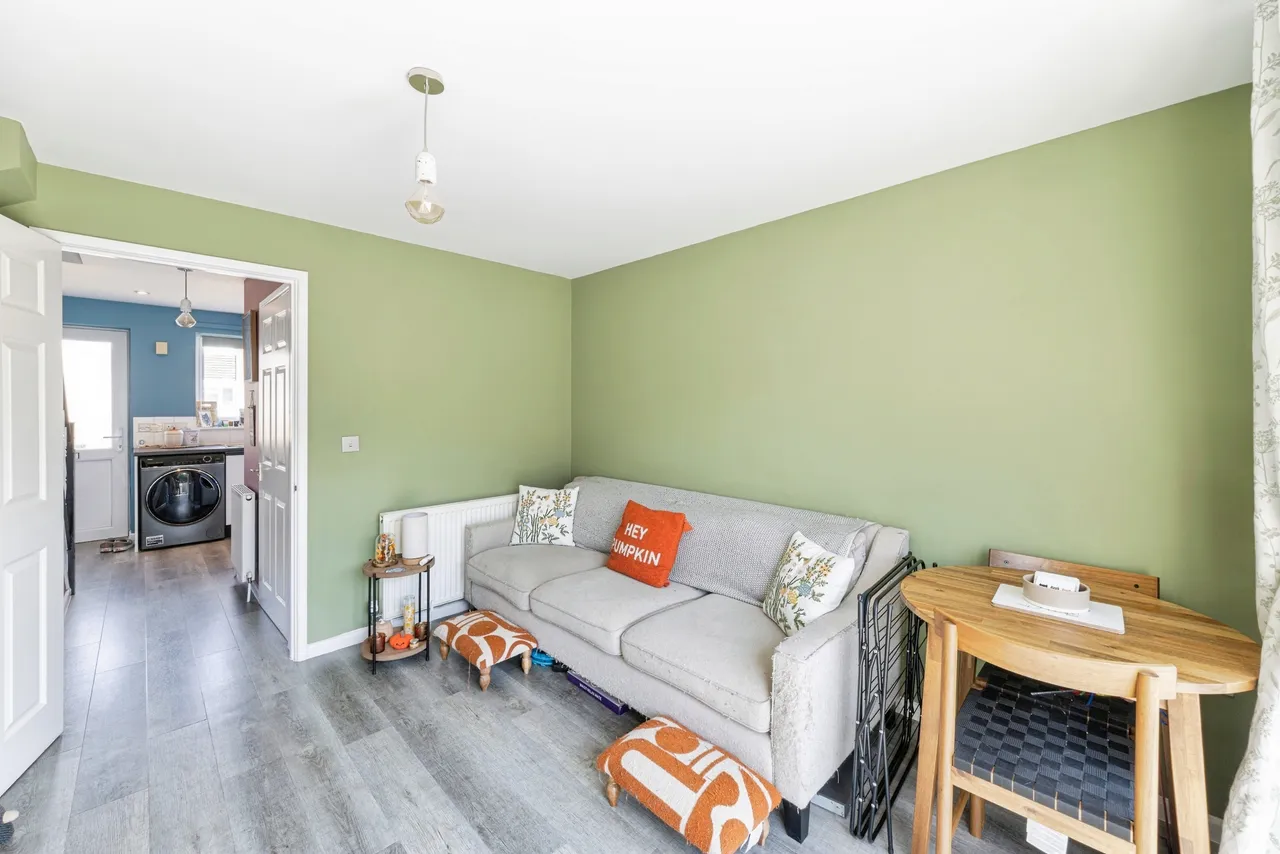 Stoneleigh Drive, Carterton, OX18, photo 7
