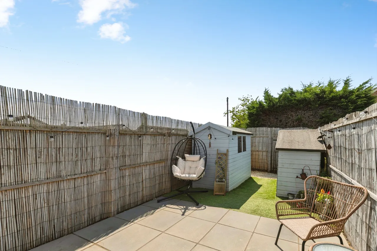 Stoneleigh Drive, Carterton, OX18, photo 21
