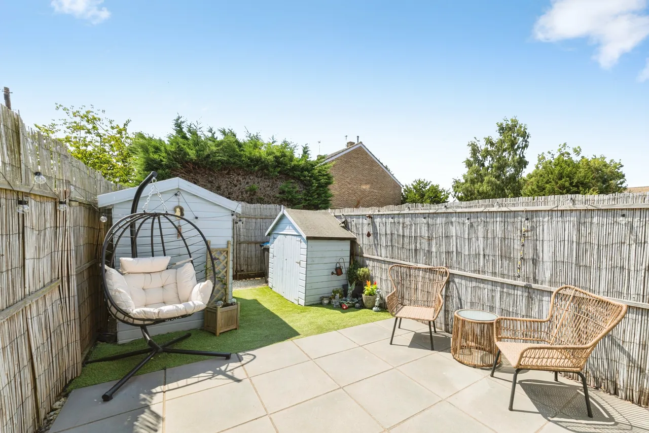 Stoneleigh Drive, Carterton, OX18, photo 3