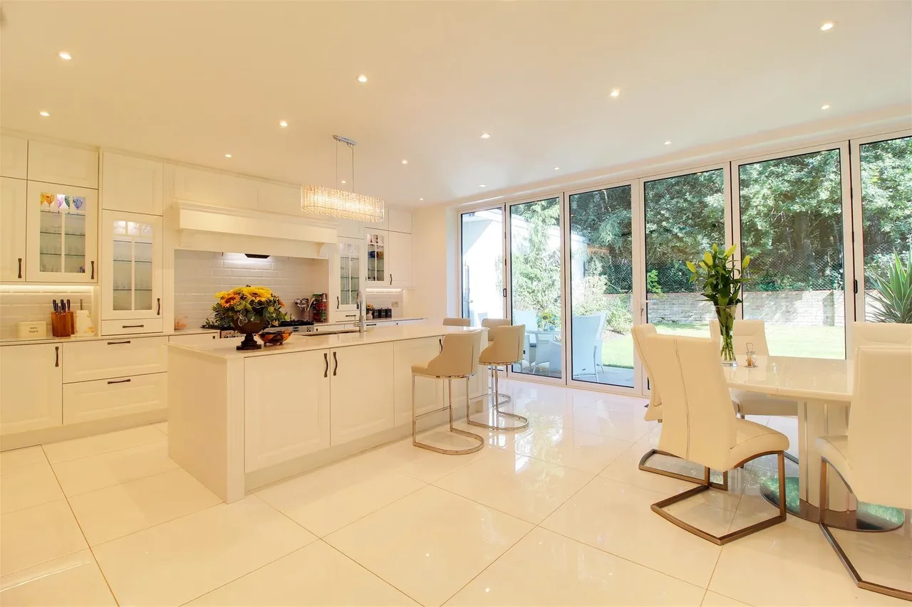 Dixons Hill Close, North Mymms AL9 7EG, photo 37