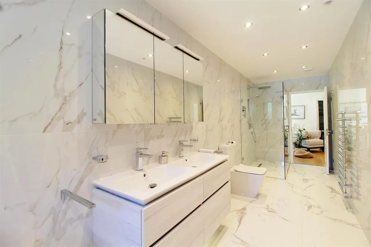 Dixons Hill Close, North Mymms AL9 7EG, photo 40