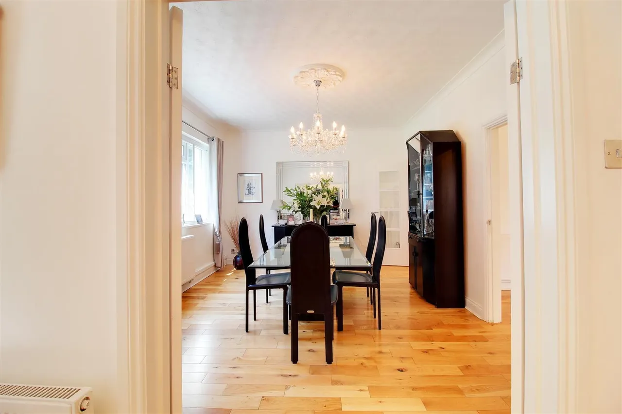 Dixons Hill Close, North Mymms AL9 7EG, photo 29