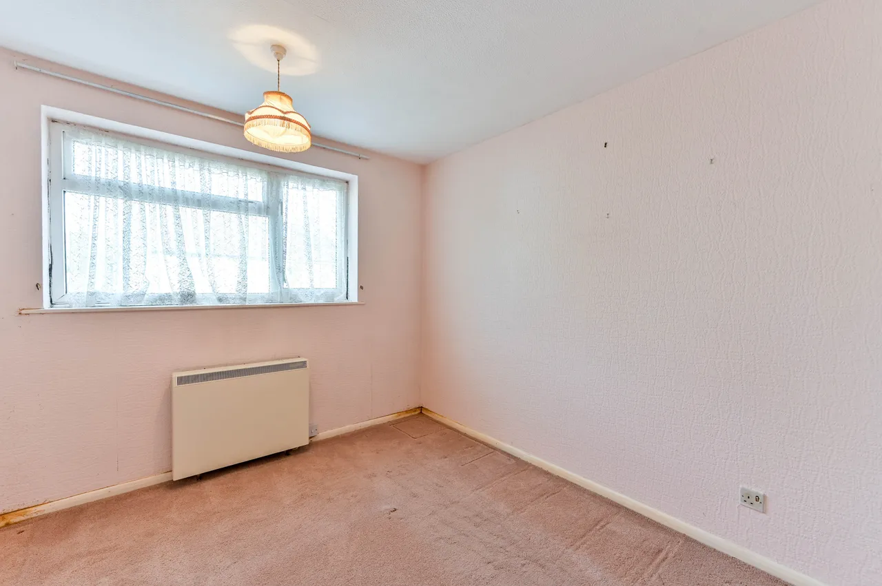 Woking, GU22, photo 11